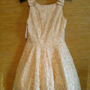 Dress City Triangles Size 7